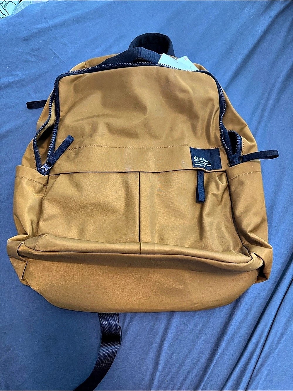 lululemon Everyday Backpack 2.0 23L Backpack in gold spice NWT